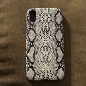 iPhone XR  Snake skin Pattern Phone Case - Black and White